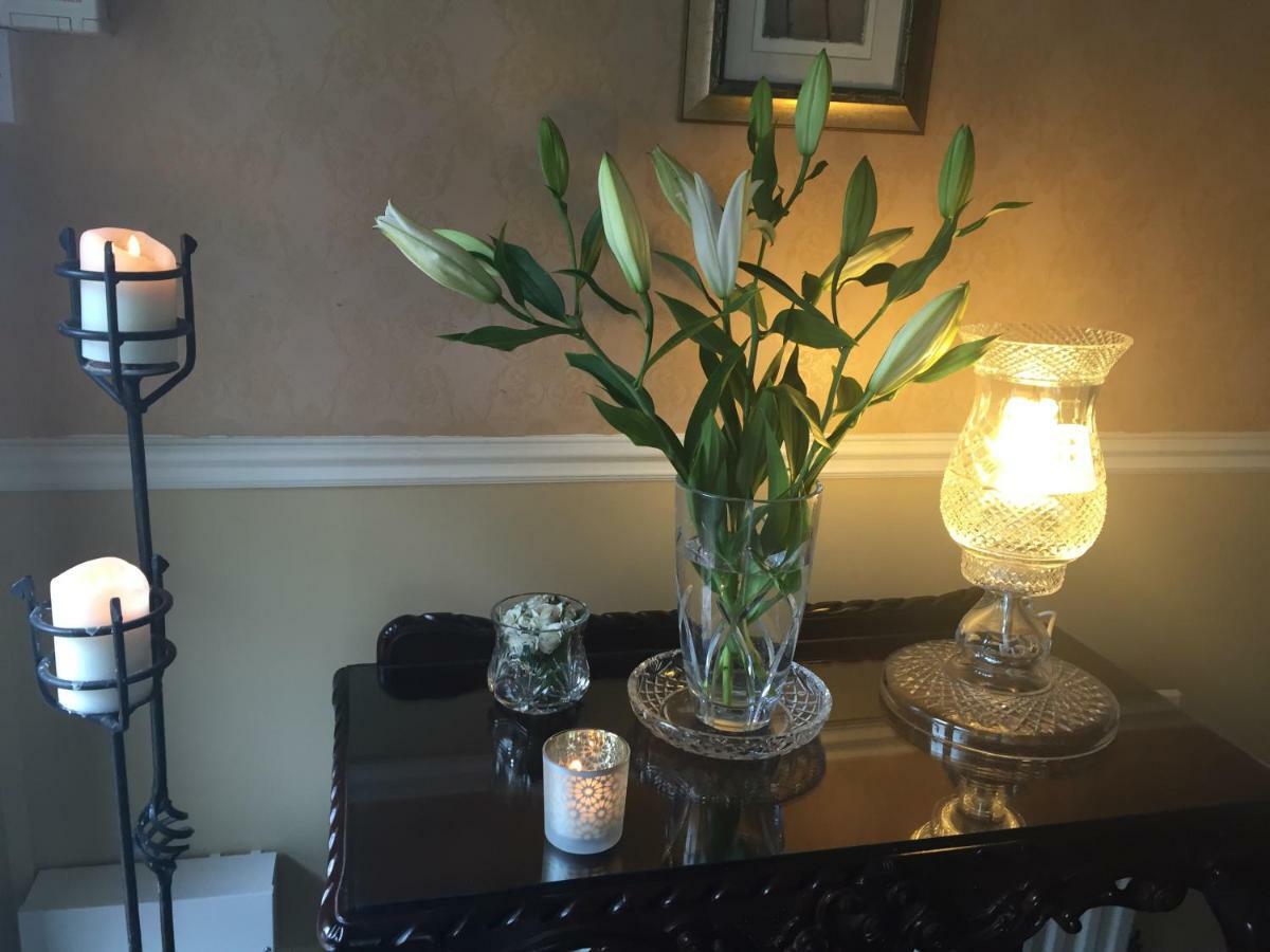 Tara Lodge Galway Ngoại thất bức ảnh