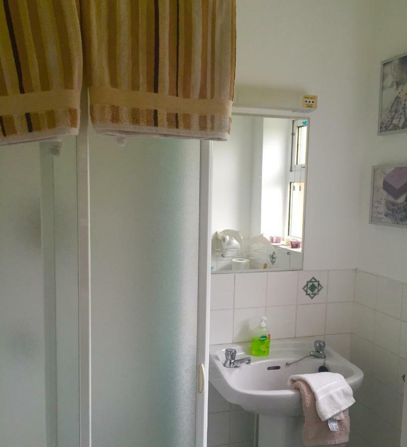 Tara Lodge Galway Ngoại thất bức ảnh